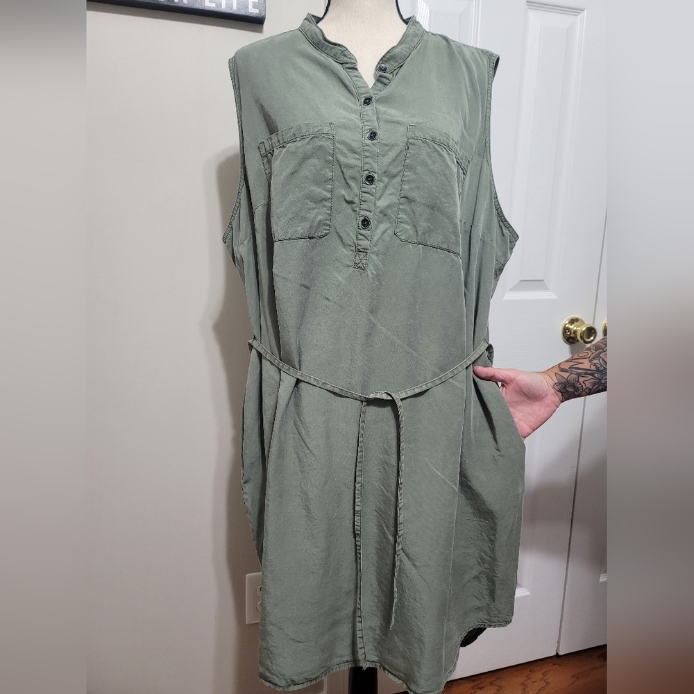 Ava & Viv sleeveless light olive dress